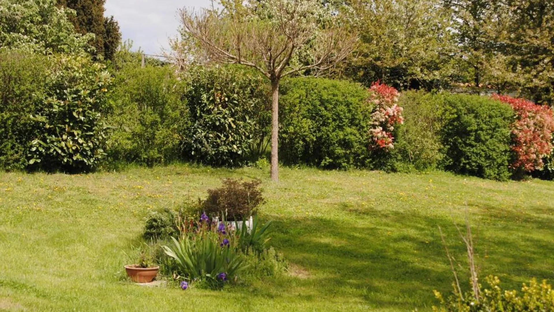 Gite Familial Calme Avec Jardin, Terrasse, Equipements Modernes Et Jeux Pour Enfants A Lentigny - Fr-1-496-129 Дом отдыха